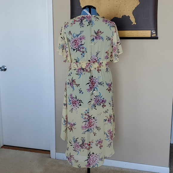 Beautiful high low blouse - Picture 4 of 5